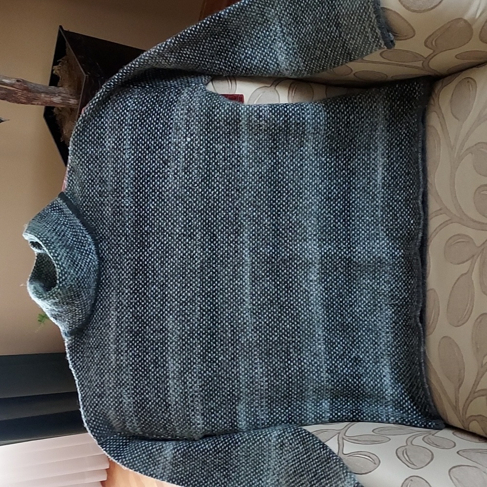 Max Studio Sweater Size Medium. EUC